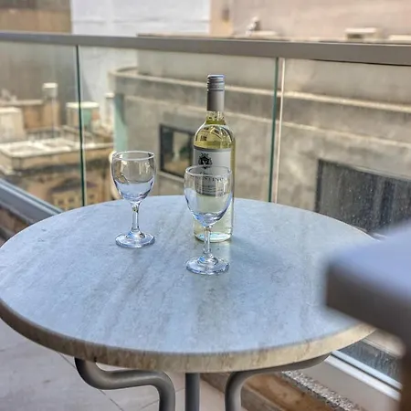 2br Steps To Seafront * Gzira